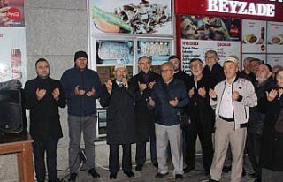 Bolu'dan kutsal topraklara giden umre kafilesi uğurlandı