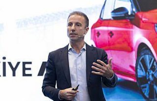 Opel Üst Yöneticisi Florian Huettl, Türkiye pazarını...