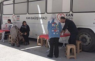 Amasya'da öğretmen ve veliler kan bağışında...