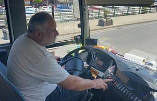 Otobüs şoförü aracında siyaset ve futbol konuşulmasını...