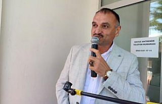 Salıpazarı'nda portatif yüzme havuzu açıldı