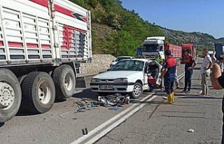 Sinop'ta iki otomobil çarpıştı, 1 kişi öldü,...