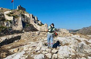 Amasya'da arkeolojik kazı alanında temizlik...