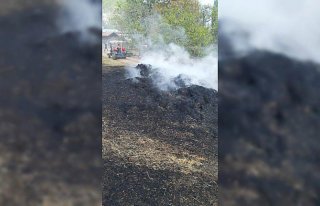 İskilip'te 150 balya saman yandı