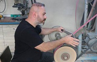 Sürmeneli kardeşler özel tasarım kılıçları...