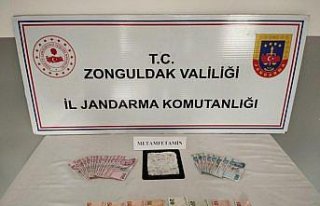 Zonguldak'ta uyuşturucuyla yakalanan zanlı...
