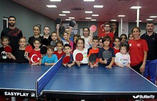 Sinop'ta 200'e yakın genç ve çocuk masa tenisi...