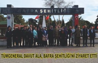 Tümgeneral Davut Ala, Bafra Şehitliği'ni ziyaret...