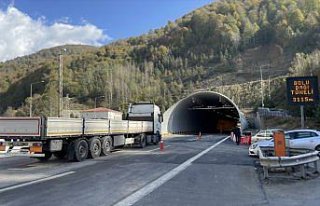 Yenilenen Bolu Dağı Tüneli trafiğe açıldı