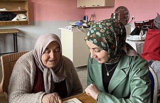 Espiye'de kadınlar Köy Yaşam Merkezindeki...