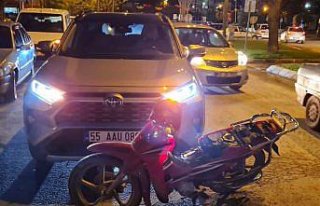 Samsun'da otomobille çarpışan motosikletin...