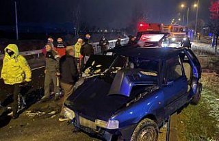Bolu'da iki otomobilin çarpışması sonucu 6 kişi...