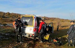 Karabük'te kayalıklarda mahsur kalan köpeği...