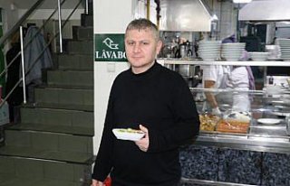 Karabük'te restoranda boğazına yiyecek takılan...