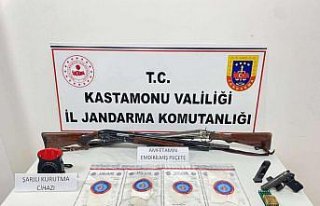 Kastamonu'da peçeteye emdirilmiş uyuşturucuyla...
