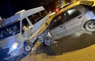 Sinop'ta iki ayrı trafik kazasında 6 kişi...
