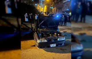 Trabzon'da iki otomobilin çarpıştığı kazada...