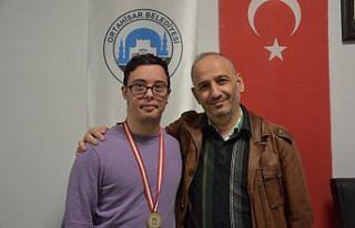 Down sendromlu bireylerin aileleri omuz omuza vererek...