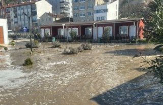 Fırtına nedeniyle Karadeniz'de oluşan dev...