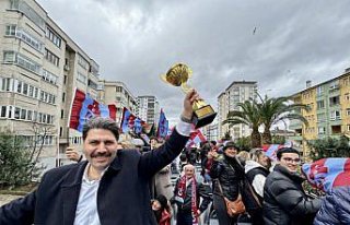 Lise futbol takımının hedefi, dünya kupasını...