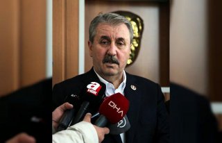 Tokat'ta kaza geçiren BBP Genel Başkanı Destici,...