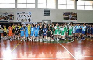 Amasya'da hentbol turnuvası yapıldı