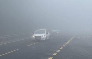 Bolu Dağı'nda etkili olan sis görüş mesafesini...