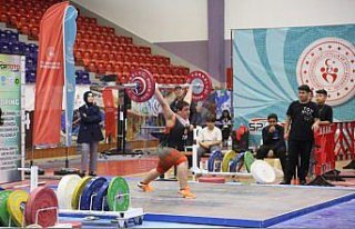 Ordu'da Okul Sporları Halter Yıldızlar Türkiye...