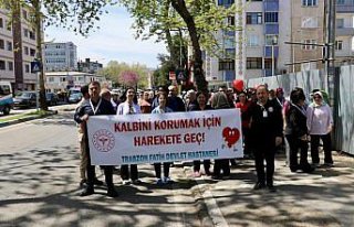 Trabzon'da sağlık çalışanları kalp sağlığı...