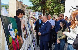 Artvin Güzel Sanatlar Lisesi yıl sonu sergisi açıldı