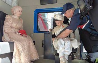 Amasya'da jandarma, şehit çocuğu için sünnet...