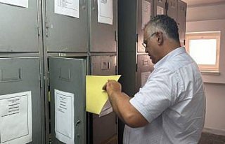 OMÜ'deki herbaryumda kurutulmuş 10 bin civarında...