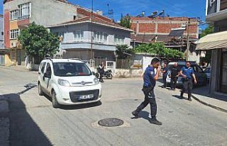 Samsun'da hafif ticari araca çarpan motosiklet...