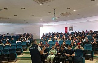 Samsun'da öğrenciler SİBERAY ekipler tarafından...