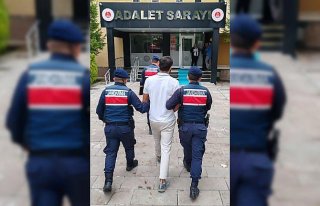 Bayburt'ta hakkında 13 yıl hapis cezası bulunan...