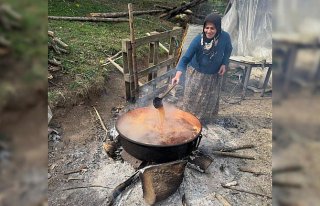 Giresun'da pekmez üretimi sürüyor