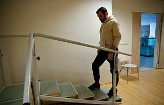 Seçim çalışmasındaki kazada omurgası kırılan...