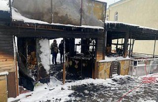 Gümüşhane'de iki iş yeri yangında hasar...