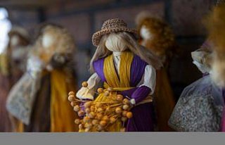 Öğretmenin mısır kabuğundan yaptığı dekoratif...