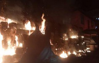 Tokat'ta çıkan yangında 500 balya saman zarar...