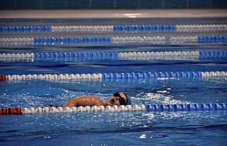 Yüzme antrenörü özel gereksinimli çocuk ve gençler...