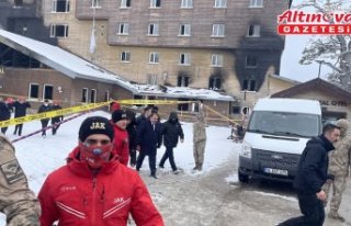 Başsavcı Cansever ve beraberindeki heyet, yanan...