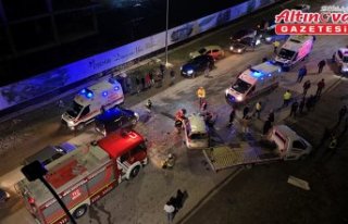 Düzce'de 3 aracın karıştığı kazada 6 kişi...