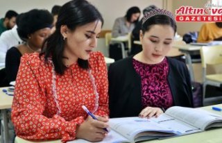 OMÜ TÜRKÇE'de 12 yıldır yabancı öğrencilere...