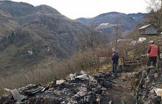 Ordu'da çıkan yangında bir ev kullanılmaz...