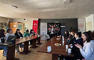 Salıpazarı'nda şiir dinletisi düzenlendi