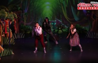 SAMDOB "Okulumuz Orman" oyununu sahneledi