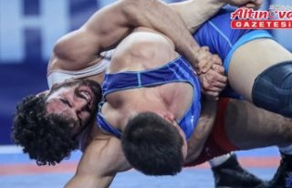 Samsunlu güreşçi serbest stilde altın madalya...