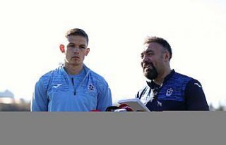 Trabzonspor'un yeni transferi Danylo Sikan, takımıyla...