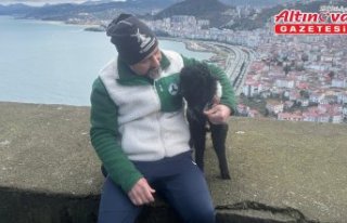 Annesinin kabullenmediği kuzuyu esnaf evde besliyor